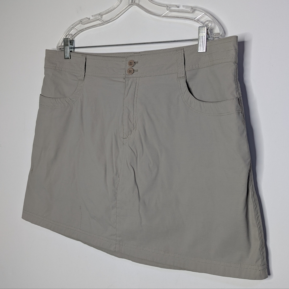 Eddie Bauer Tan Athletic Hiking Skort 16